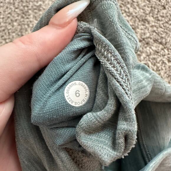 Lululemon heather sage green biker shorts size 6 - Picture 5 of 8